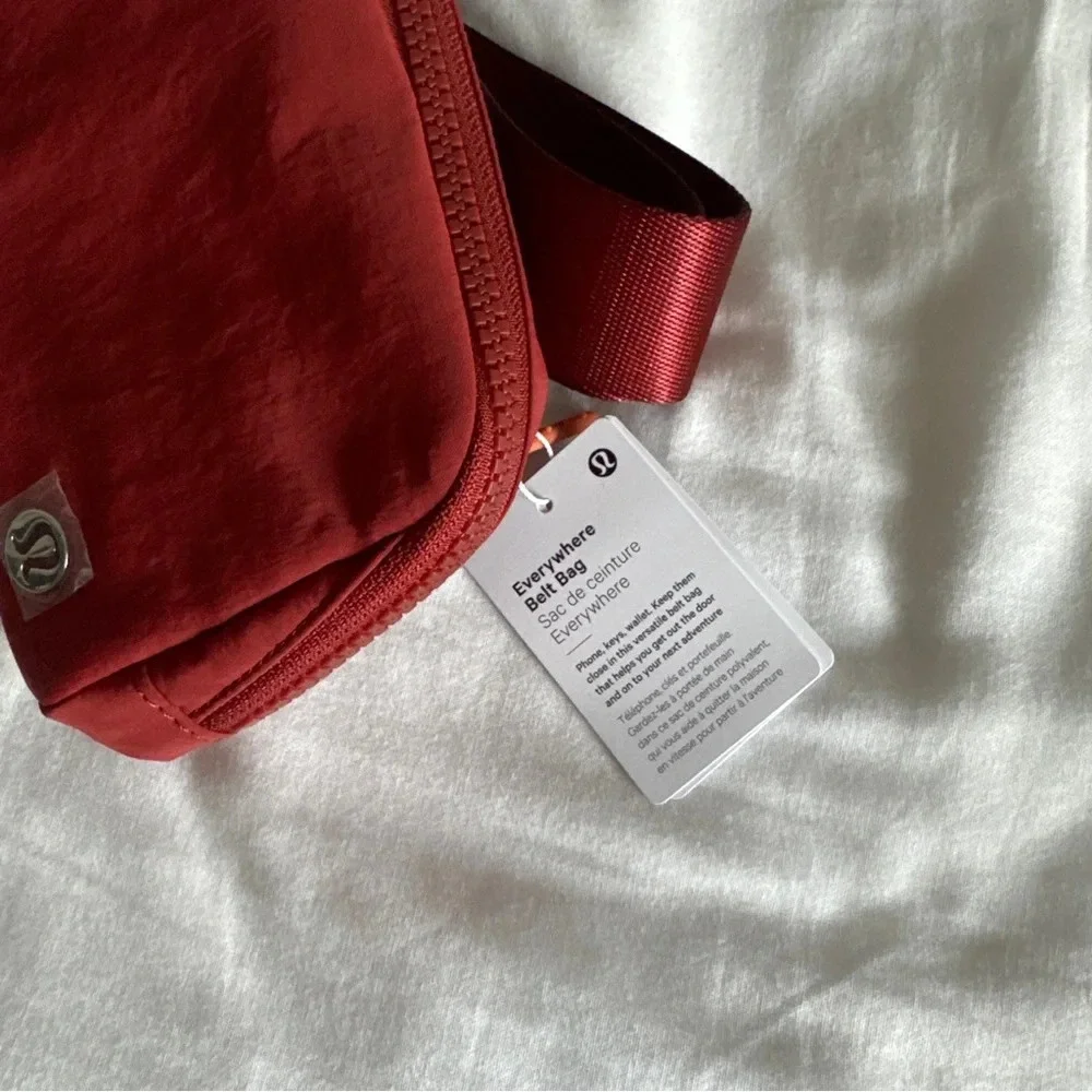 🆕❤️ Lululemon Everywhere Belt Bag Terra Orange